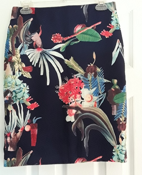 Philosophy multi colored pencil skirt size 2 NWT - Picture 1 of 6